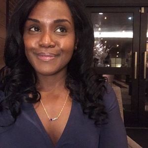 Meet your Posher, Caroline